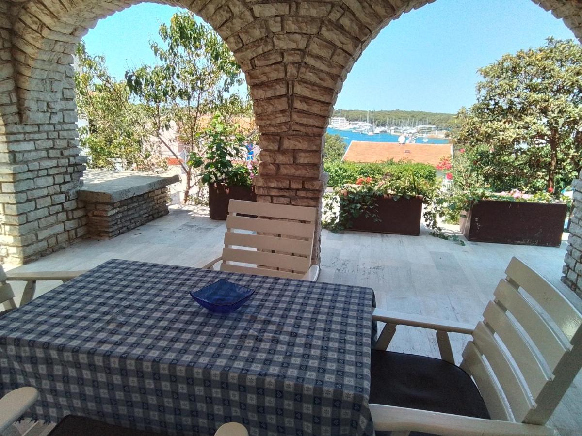 Apt By The Sea 1 Пула Екстериор снимка